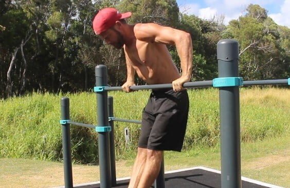 Example of straight bar dips